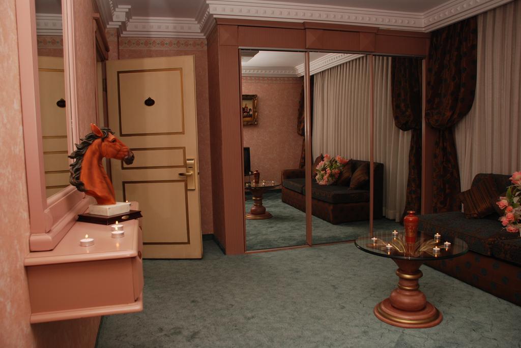 Sozbir Royal Residence Hotel Istanboel Buitenkant foto